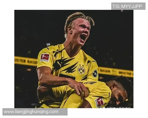 足球史上最具影响力的顶级球星盘点及其传奇成就回顾