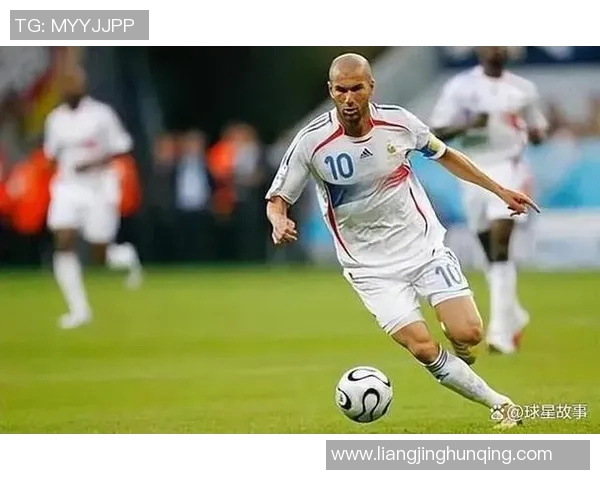 法国足球巨星传奇之路：从齐达内到姆巴佩的辉煌征程